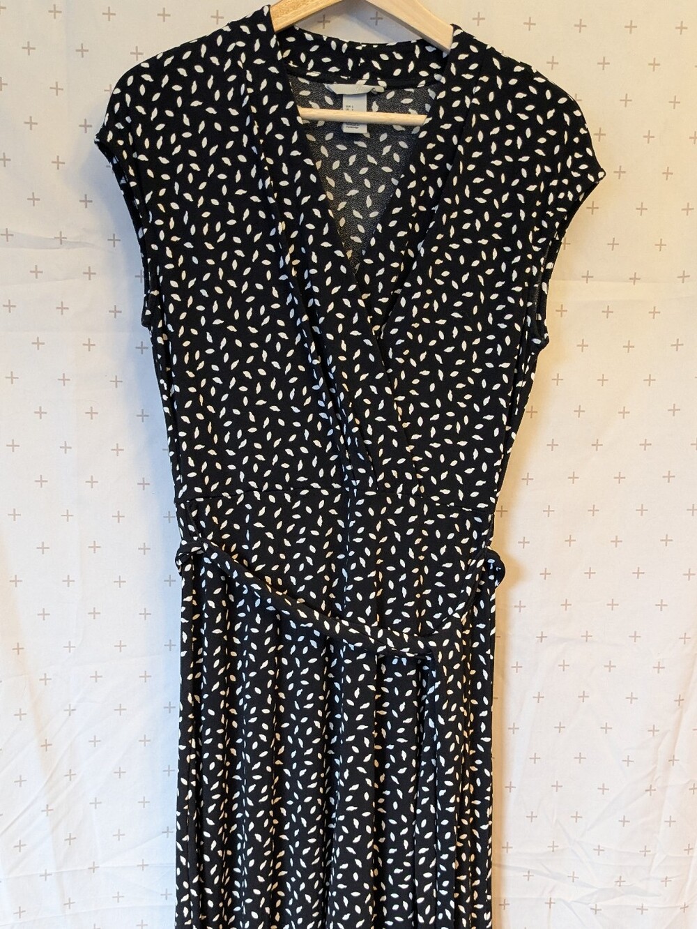 H&M Black and White Patterned Midi Dress Women's Size Small Stretch Comfy Work